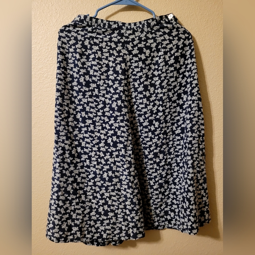 Adrienne Vittadini Black and White A-Line Midi Skirt